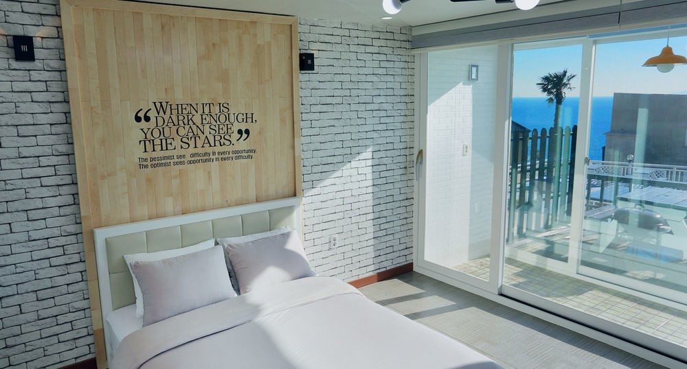 Secret Blue Pension Namhae Exterior photo